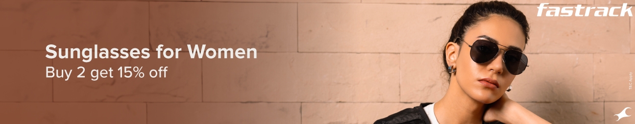 Women is wearing Fastrack sunglasses, and there’s an offer: "Buy 2 and get 25% off."